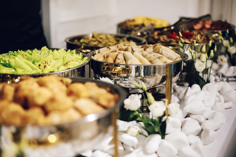 Festlich angerichtetes Buffet von Leyser's Catering in Köln